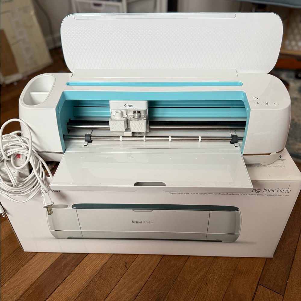 GUC Cricut Maker With Box and Original Accessories